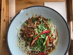 双椒牛肉臊子面-三十三碗黄牛肉面(东原1891店)