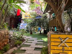 -月亮眼花园餐厅书吧酒吧