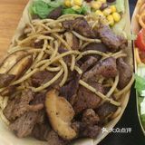 需要去找旁边的公共座位