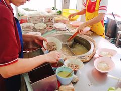 -榮泰米粉湯(Left Shop)