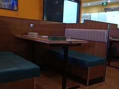 卡座-萨莉亚意式餐厅(石鼓路店)