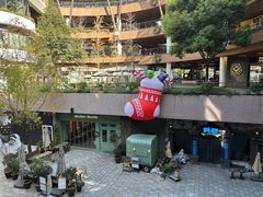 -瑞虹新天地月亮湾