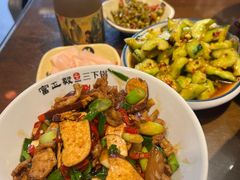 -富正毅三下锅·湘西韵味(天门山索道店)