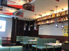 -阿瓦山寨·湘菜现炒·剁椒鱼头王(咸阳总店)