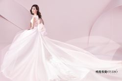 唯美浪漫-巴黎婚纱摄影工作室