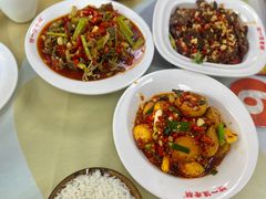 -独一佳老胡湘菜馆(矿山路店)