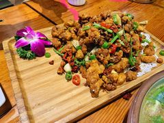 柴窝堡辣子鸡-东方亚克西餐厅(西康路店)
