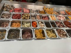 -愉肴麻辣香锅(中北镇店)