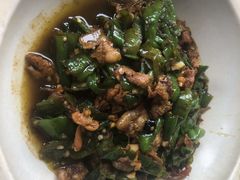 辣椒炒肉-俏湖兰·辣椒炒个肉(海沧店)
