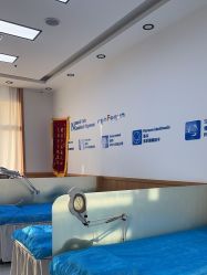 -靓芙泉专研痘痘肌