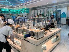 自助取餐区-绿岛港轩海鲜烤肉涮锅自助餐厅