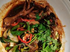 凤爪焗鱼头-周家二小姐的菜(西津渡店)