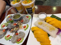 -Dang restaurant (patong phuket)