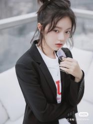 -时尚殿堂明星门店