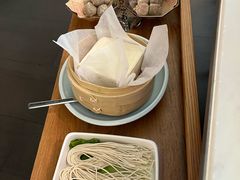 -左庭右院鲜牛肉火锅(浦江欢乐颂店)