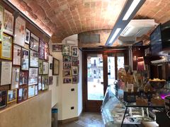-Gelateria Dondoli