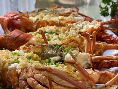 -三亚火车头万人海鲜广场