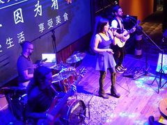 -爱啤精酿·民谣酒馆(滨江店)