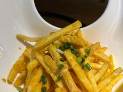 咸蛋黄焗薯条-魔鬼牛蛙小厨•烤鱼•龙虾(上马墩光华时代店)