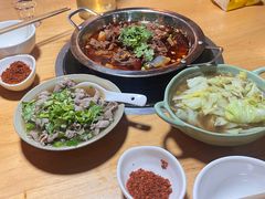 -大众跷脚牛肉馆·非遗传承单位(峨眉山店)