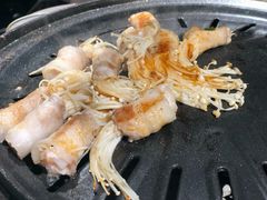 -明洞阿姨·韩式酱蟹烤肉·创意料理(三元桥店)