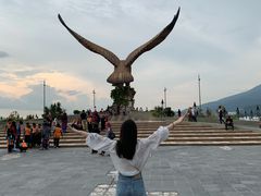 -巨鹰广场