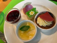 -两咖啡自助餐厅(静安香格里拉酒店)