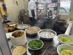 -茅屋大酒店