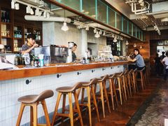 -ROAST coffee & eatery