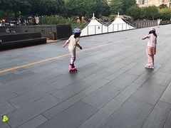 -悦动体能篮球羽毛球网球(三里河店)