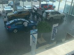 -宁波宝信宝马4S店(江北日湖店)