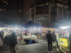 -吴山路夜市