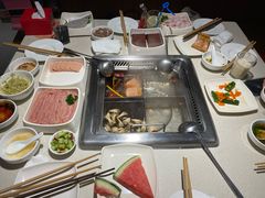 -海底捞火锅鲜切牛肉主题店(长寿路店)