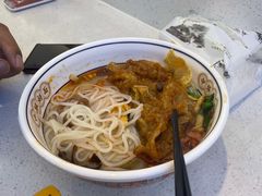 -弘束束柳州深巷螺蛳粉(珠江路店)