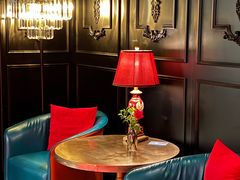 -弦月窗LUNETTE BY AMANDA(复兴路店)