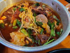 -爆炸头阿姨小四川正宗川味小吃(无任何分店)