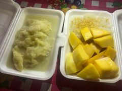 -芒果糯米饭摊子