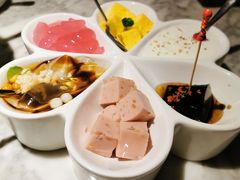 甜品总汇-蔴将·川菜(黄龙万科店)