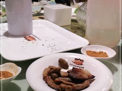 -三个大叔烤羊肉串·炭炉砂锅菜(西三旗店)