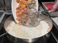 -尚尚仙·酸汤猪手·猪肚鸡火锅(华联万柳购物中心店)