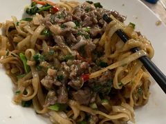 湿炒牛肉粿条-华威达牛庄(黄埔大道西店)