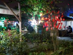 -茅草房·河畔园林火锅