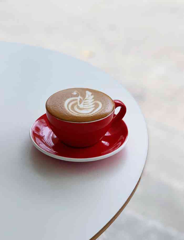 coffee call-"滨江散步偶遇的咖啡馆,试营业中,拿铁还不.