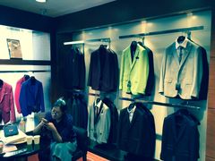 -宇翔服饰(双井桥东首城国际店)