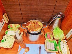 -独食火锅·半米屋台(直营总店)