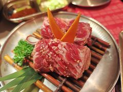 秘制卷牛肋排-西塔老太太泥炉烤肉(温州首店万象城黑金店)