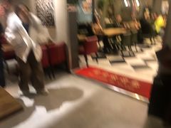 -愉肴麻辣香锅(中山路店)
