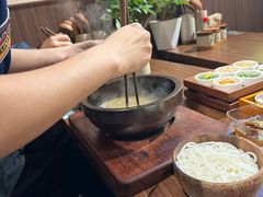-良米山·云南野生菌过桥米线(上海首店)