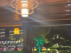 -茅草房·河畔园林火锅