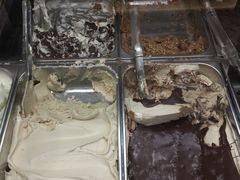 -VENCHI 闻绮(上海佛罗伦萨小镇店)